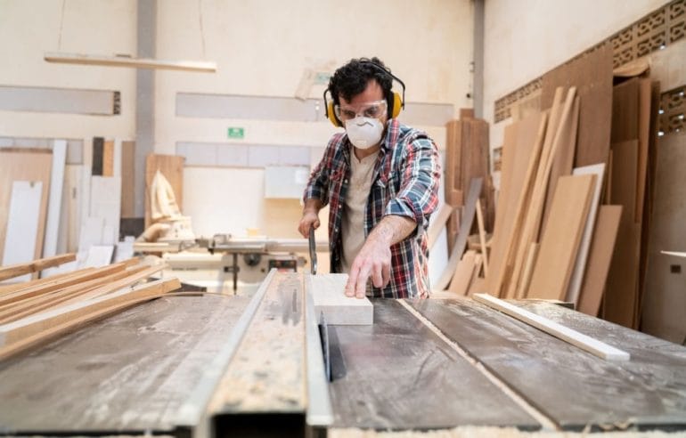 Top 5 greșeli de evitat când comanzi mobilă la comand